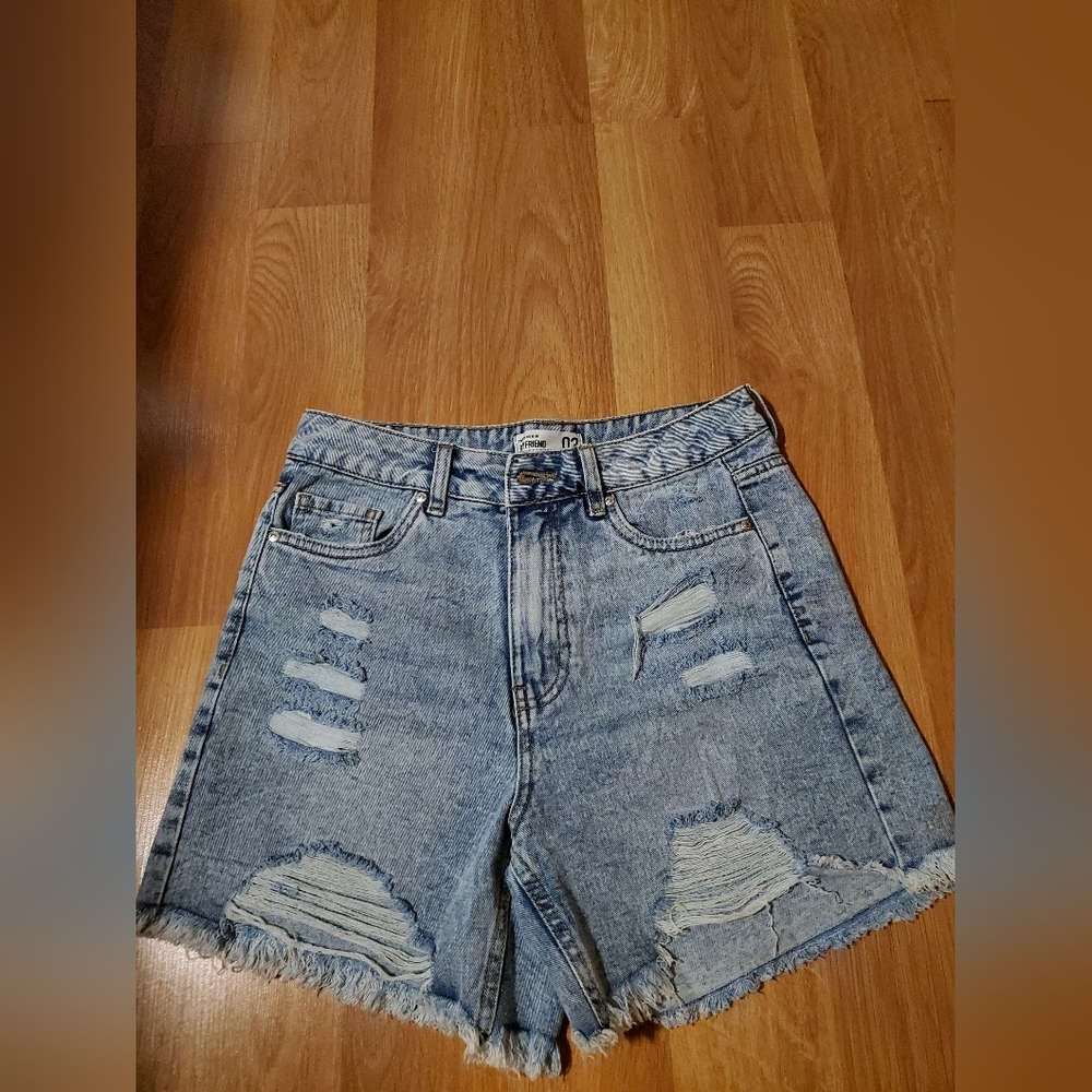 Refuse Denim Boyfriend Cute Distressed Shorts Size 3